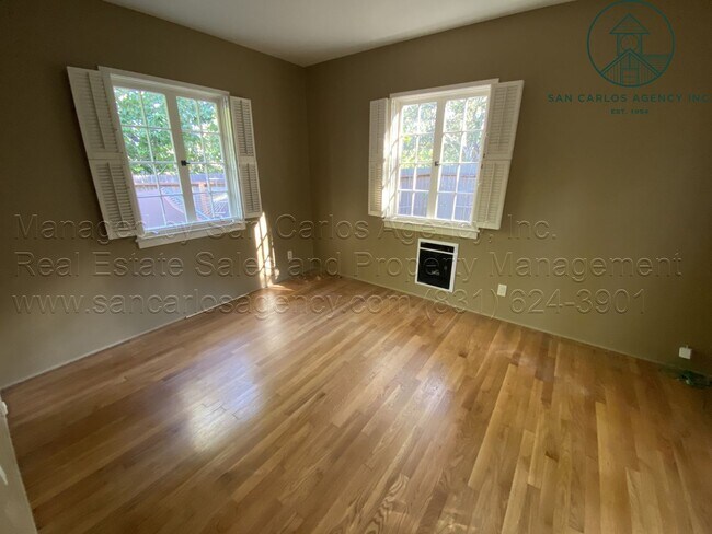 Building Photo - Adorable, Private Cottage in Jack's Peak