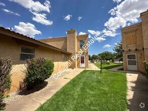 Building Photo - Spacious and updated 2 bedroom 1 & 1/2 bat...