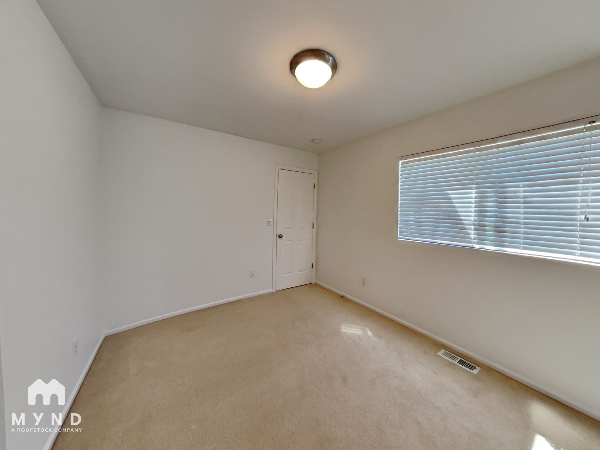 Building Photo - 17061 Parkside Way SE