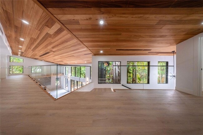 Building Photo - 6525 SW 133rd Dr