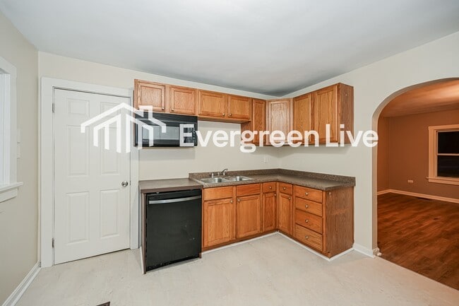 Building Photo - 3227 Struble Rd