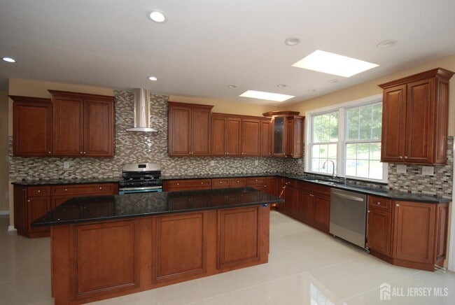 Building Photo - 41 Fritz Dr