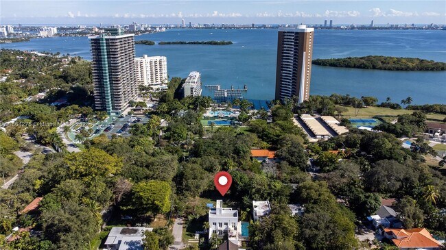 Building Photo - 696 NE 68th St