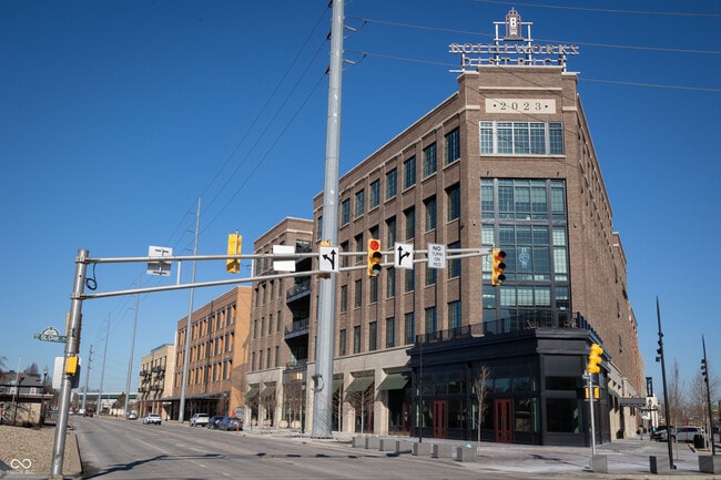 Building Photo - 809 Broadway St