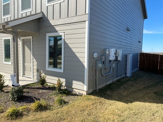 Building Photo - 252 Tugboat Annie Wy