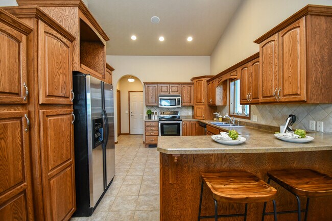 Building Photo - 3908 W 89th St