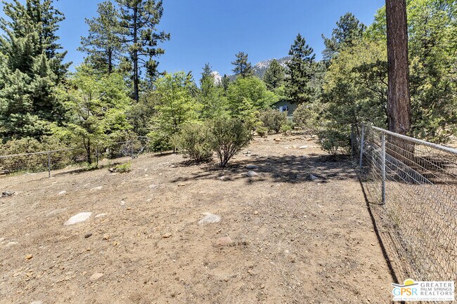 Building Photo - 25465 Seneca Dr