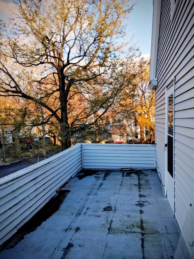 Floorplan - 9521 Macon Ave