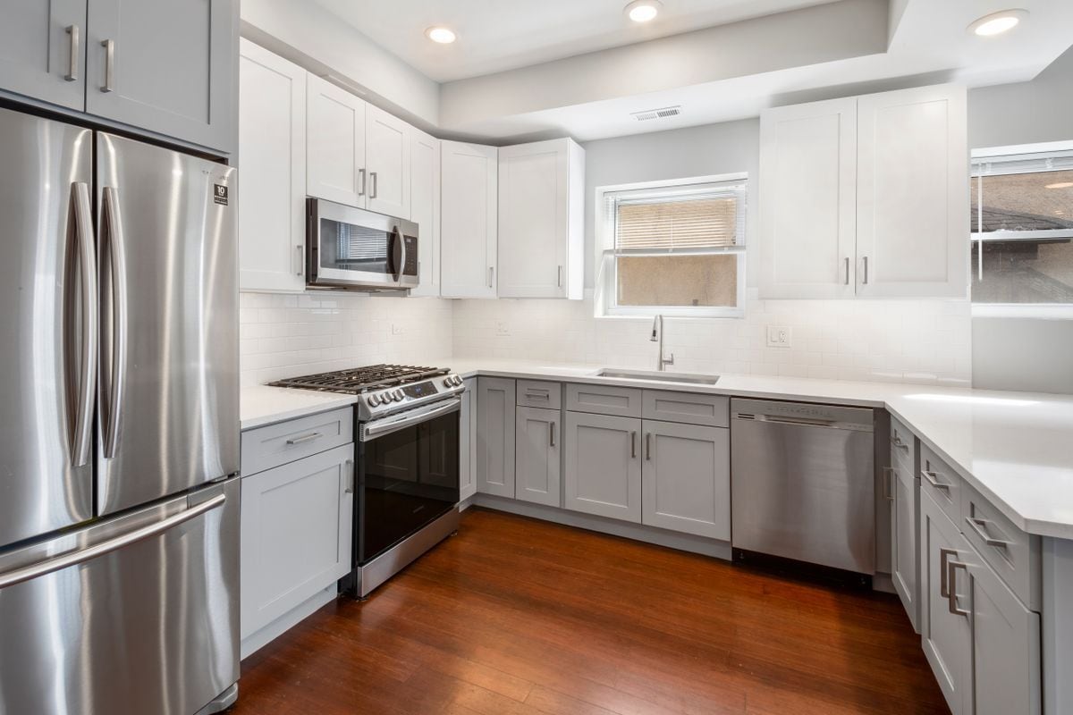 Building Photo - 4637 N Dover St