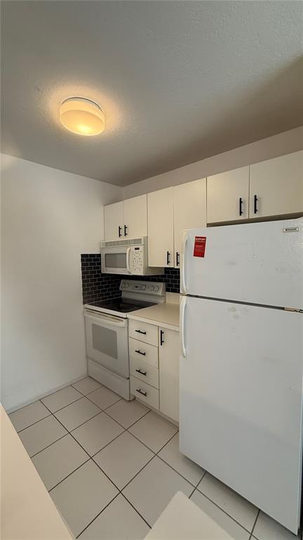 Building Photo - 850 S Tamiami Trl