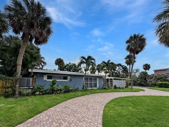 Primary Photo - 3903 Belle Vista Dr E