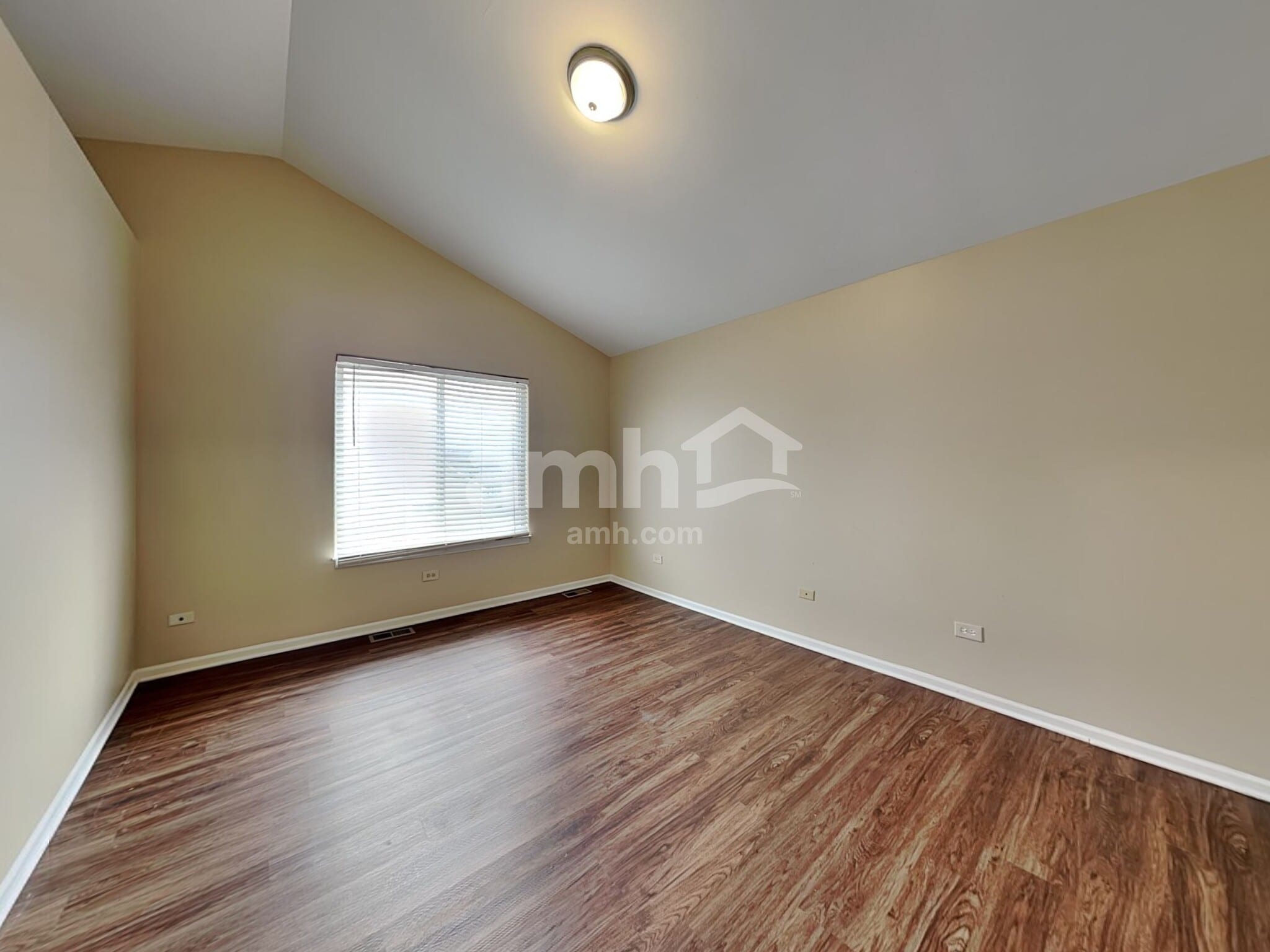 Building Photo - 26316 W Cricket Ct