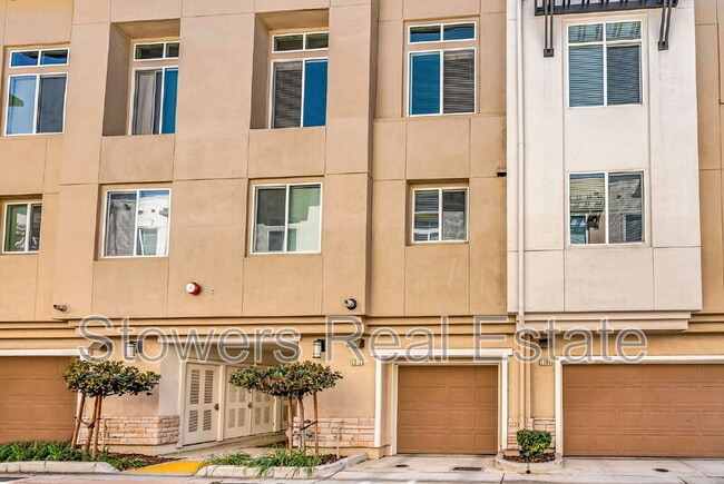 Building Photo - 5212 S Esprit Loop
