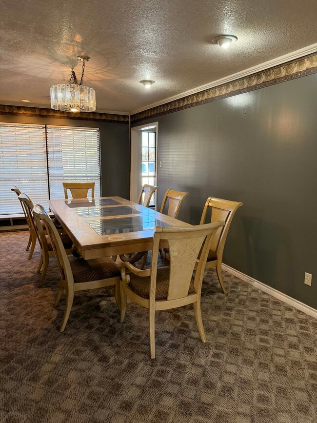 Building Photo - 1609 Westwind Dr