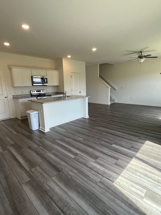 Building Photo - Beautiful 3 Bedroom Home In Cane Bay - Ava...