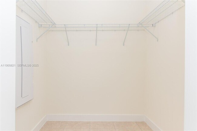 Building Photo - 4640 NW 84th Ave