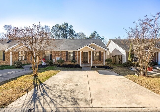 Building Photo - 638 Goodale Ln