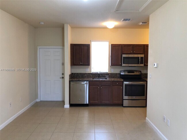 Building Photo - 17127 SW 96th St