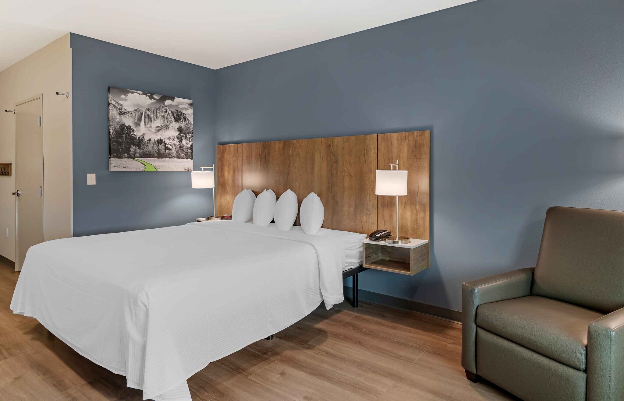 Building Photo - Furnished Studio-Jacksonville - Airport