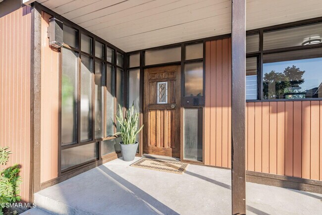 Building Photo - 1411 Ojai Rd