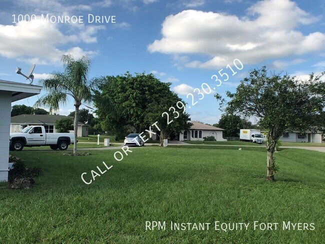 Building Photo - 1000 Monroe Dr