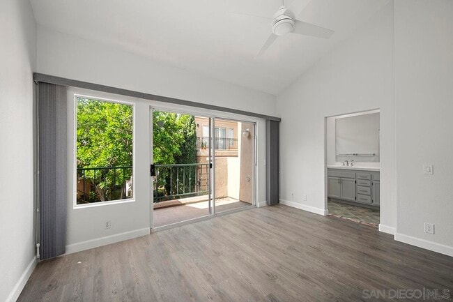 Building Photo - 7274 Shoreline Dr