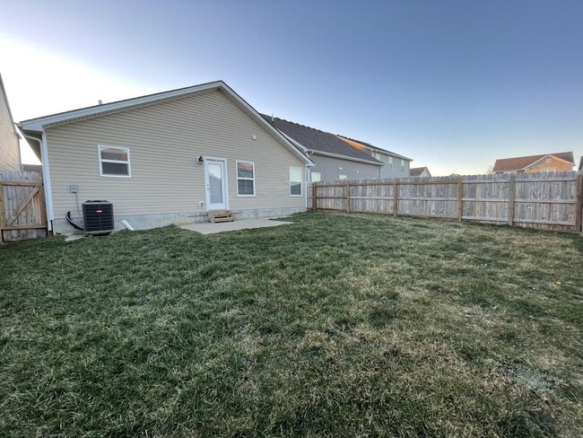 Building Photo - 2492 Feathersound Wy