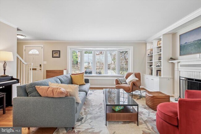Building Photo - 5213 Rayland Dr