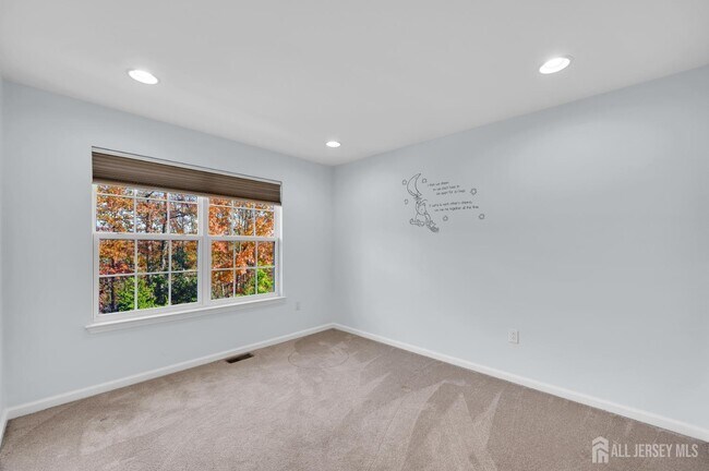 Building Photo - 304 Cambridge Dr