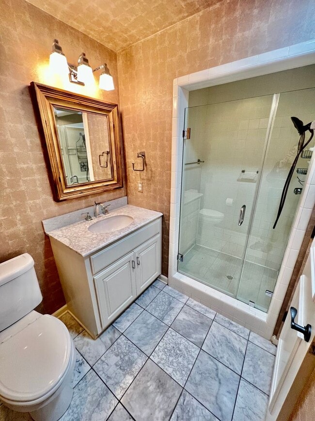 Building Photo - Rare rental opportunity in gated Garden Park!