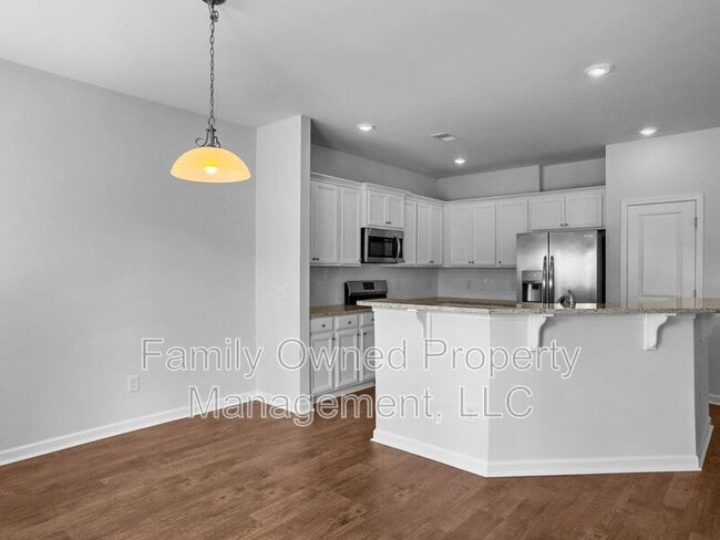 Building Photo - 209 Firewheel Ct