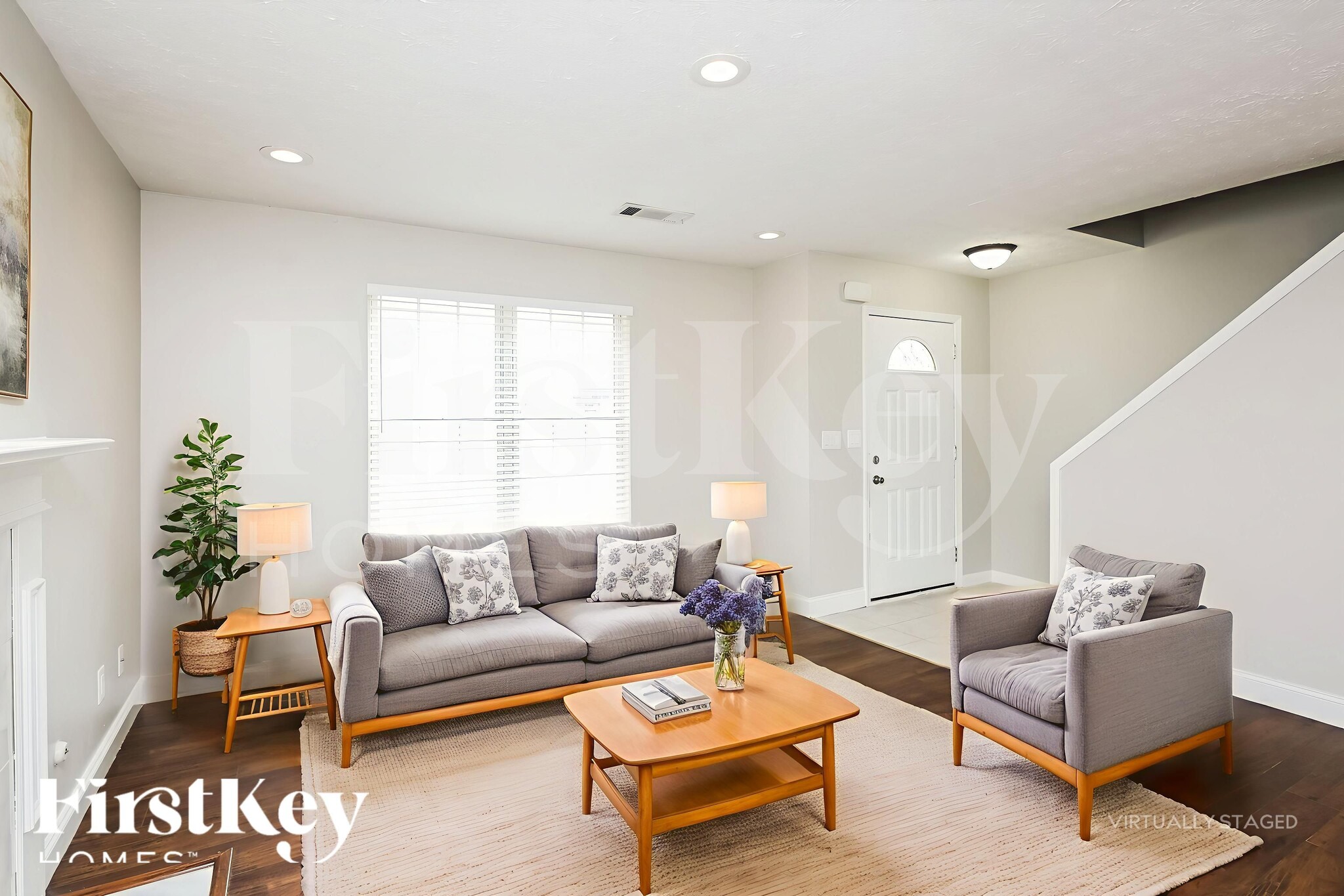 Building Photo - 7064 Saratoga Dr