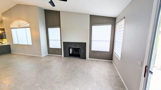 Building Photo - 64528 E Wind Ridge Cir