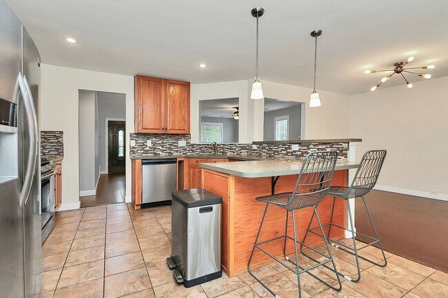 Building Photo - Welcome home to the popular Crossings neig...