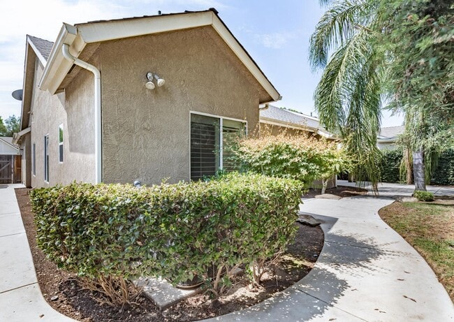 Building Photo - 4 Bedroom in Buchanan School District