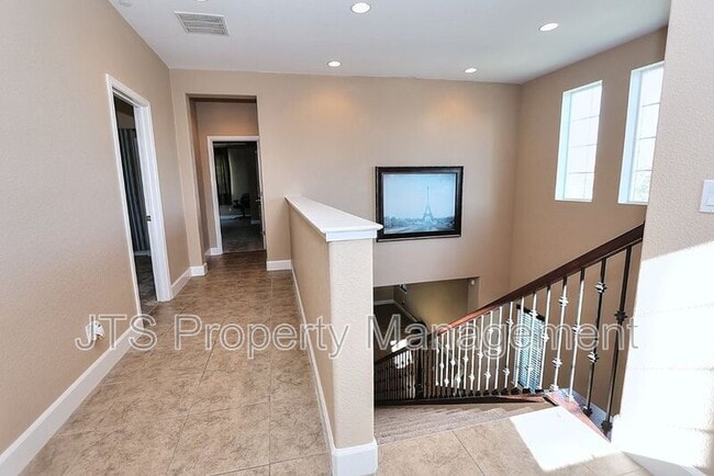 Building Photo - 1427 Bicker Cir