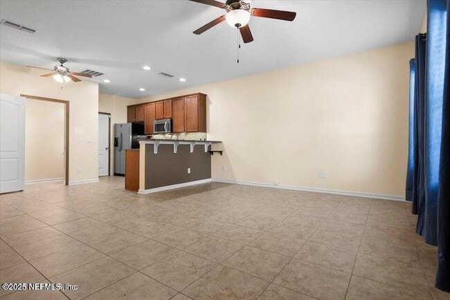 Building Photo - 612 Wishing Wy