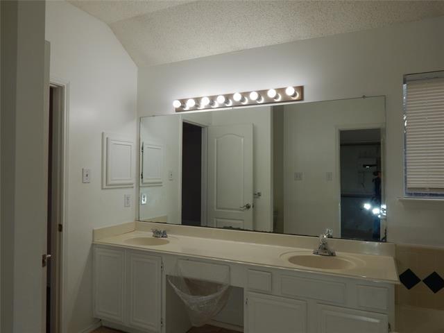 Building Photo - 804 Sansome Dr