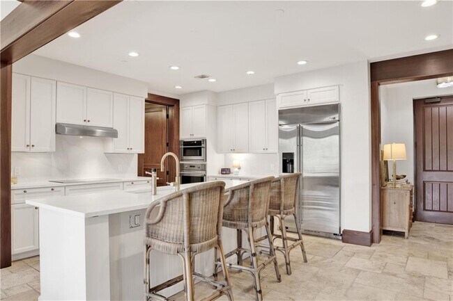 Building Photo - 18269 Colony Dr Dr