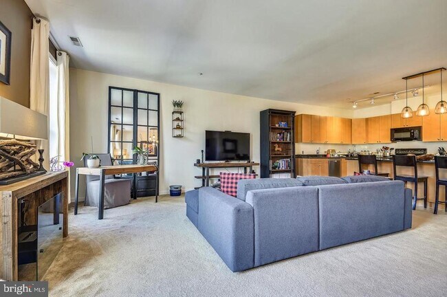 Building Photo - 2007 Clipper Park Rd