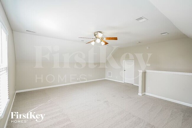 Building Photo - 3709 Meadow Ridge Ln