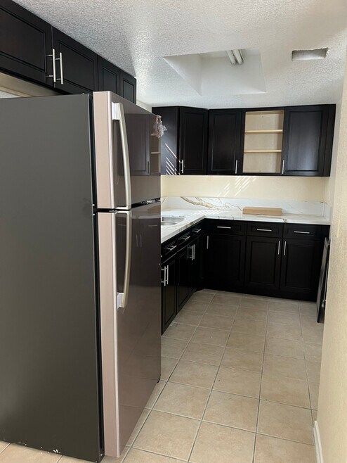 Building Photo - 6936 Kepler Dr