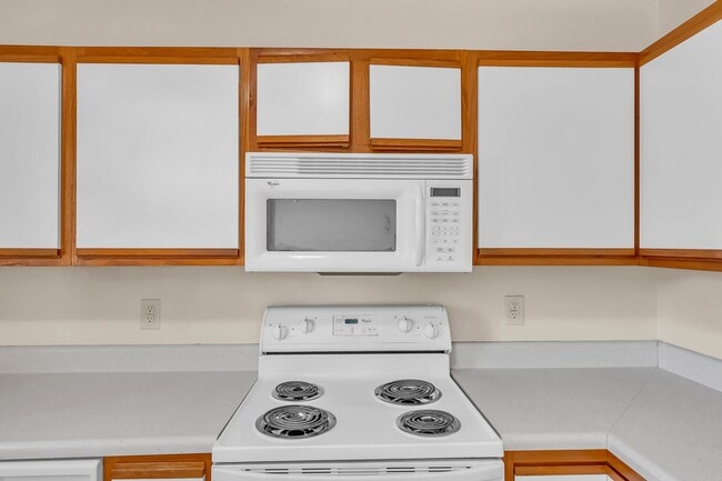 Building Photo - 57 Pirates Cove Dr