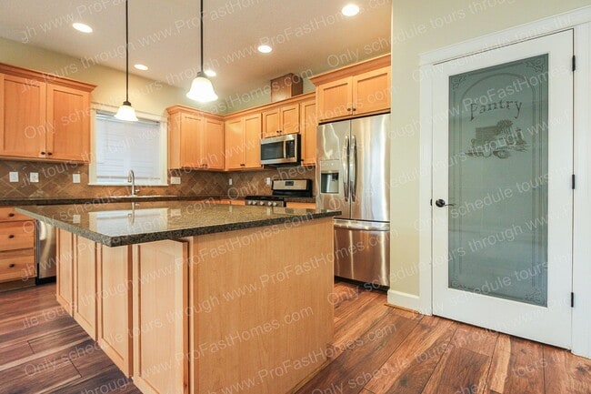 Building Photo - 17481 SW Winona Ln