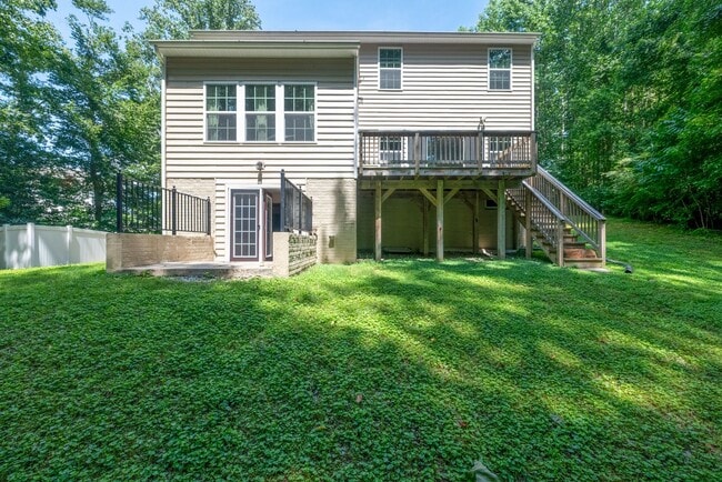 Building Photo - 8120 Fairmont Dr