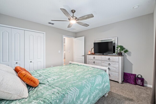 Building Photo - 4 Mill Wheel Ct