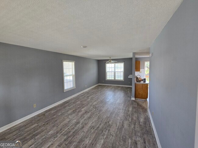 Building Photo - 629 Hanson St