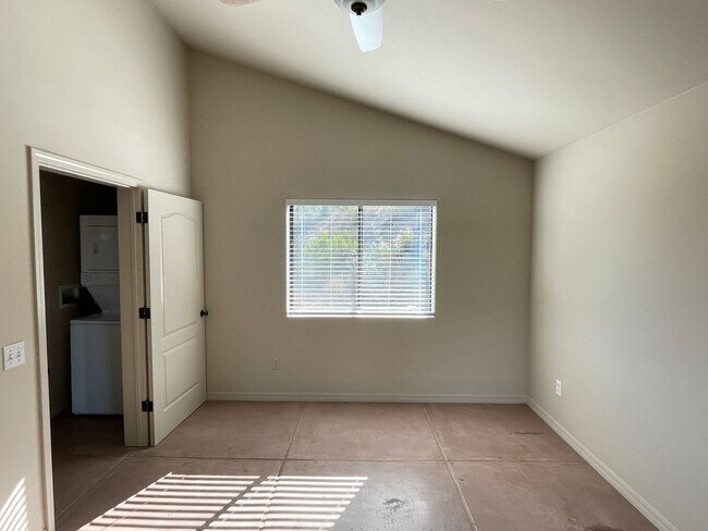 Building Photo - 12478 Hillpoint Ct