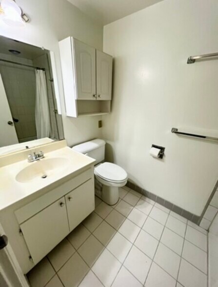 Building Photo - 2113 Clark Ln