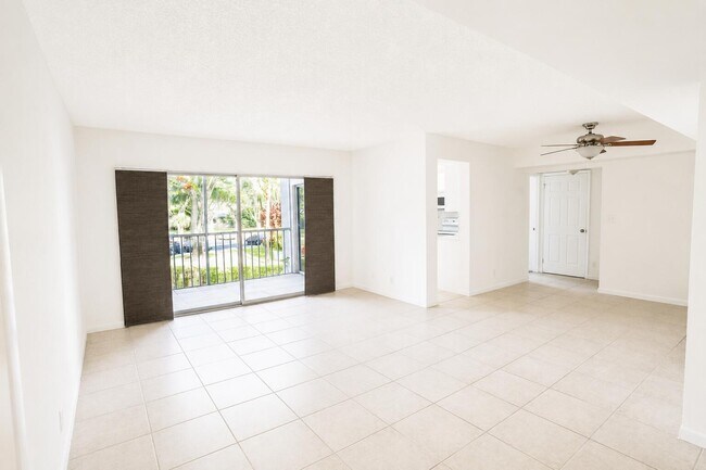 Building Photo - 5910 Morningstar Cir